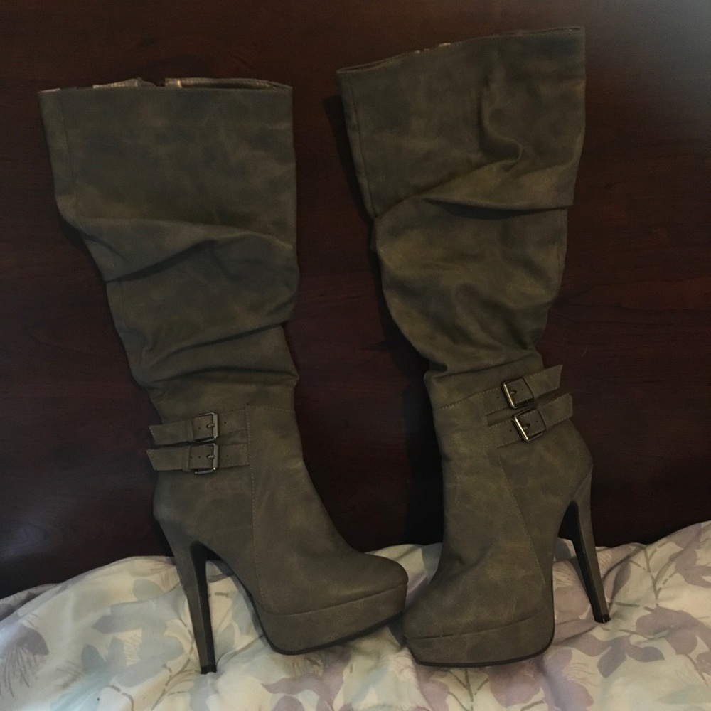 Ladies boots